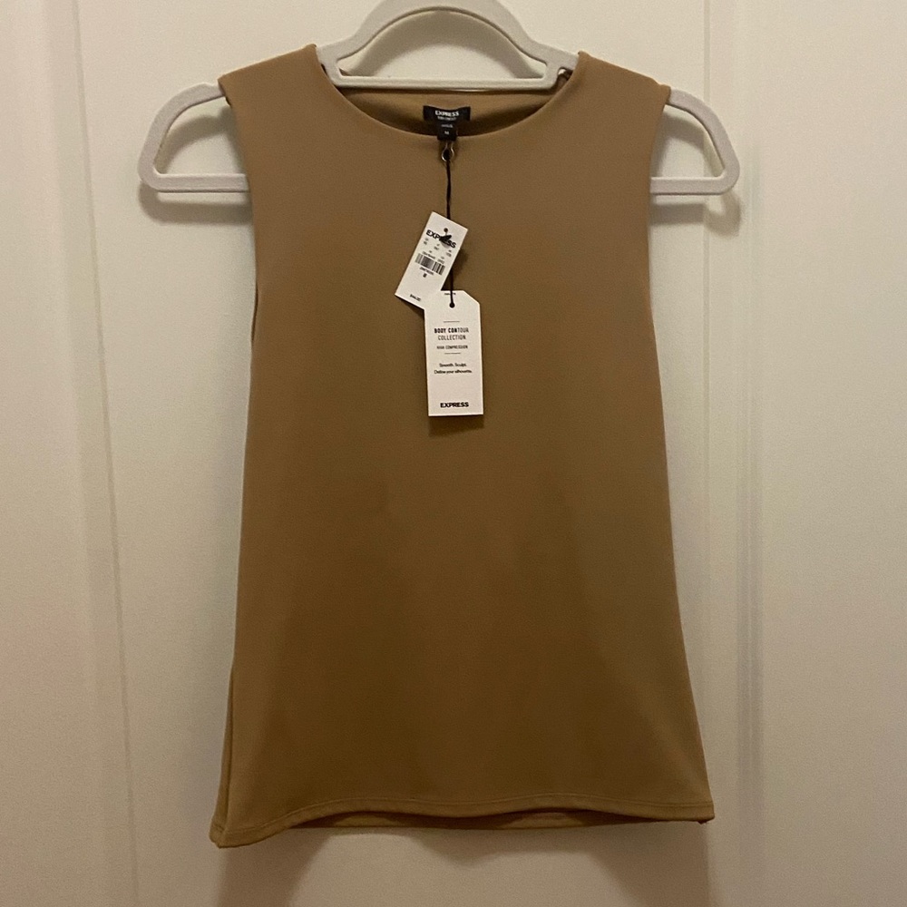 NWT Body Contour Matte Tank Top